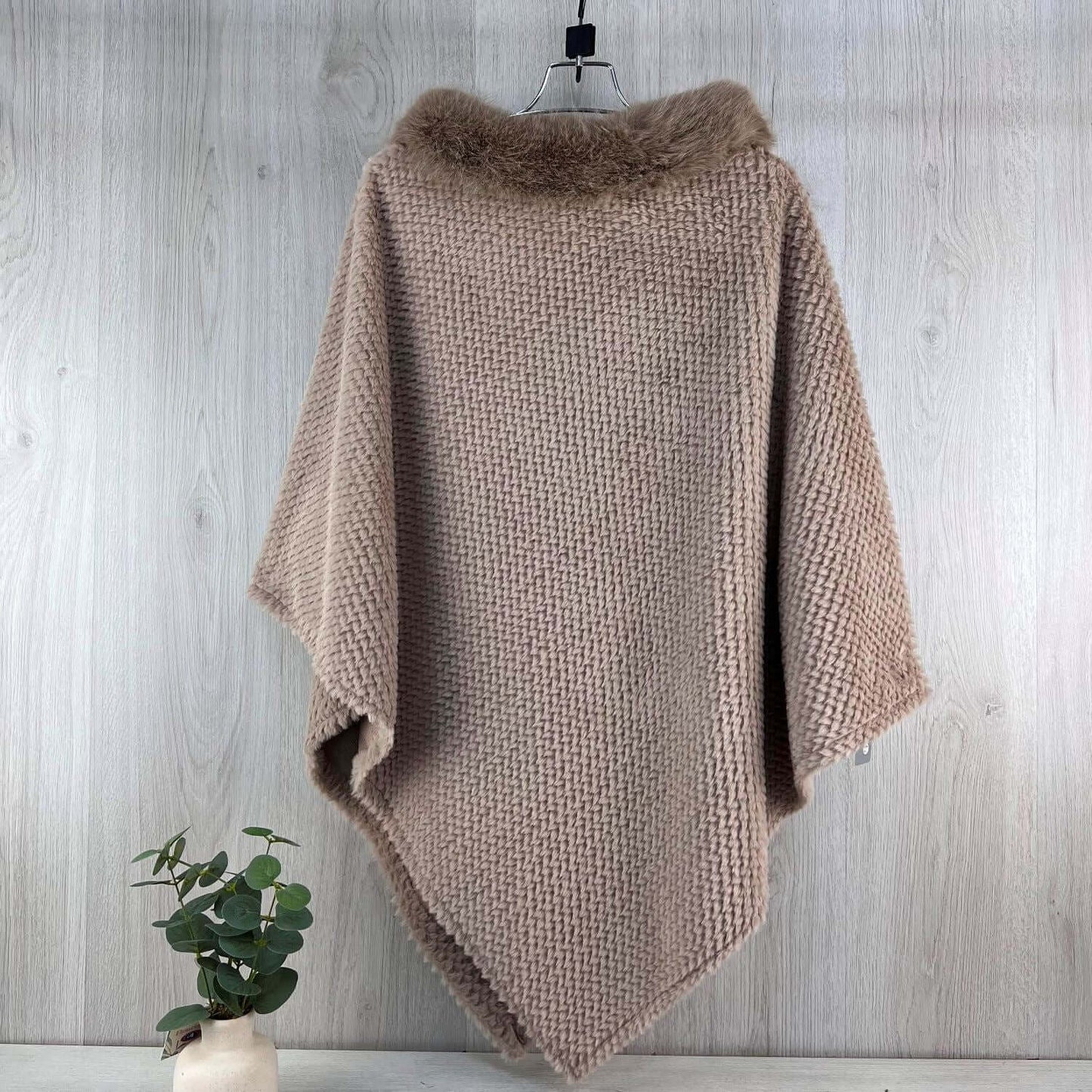 Ladies Faux Fur Collar Detail Fluffy Poncho