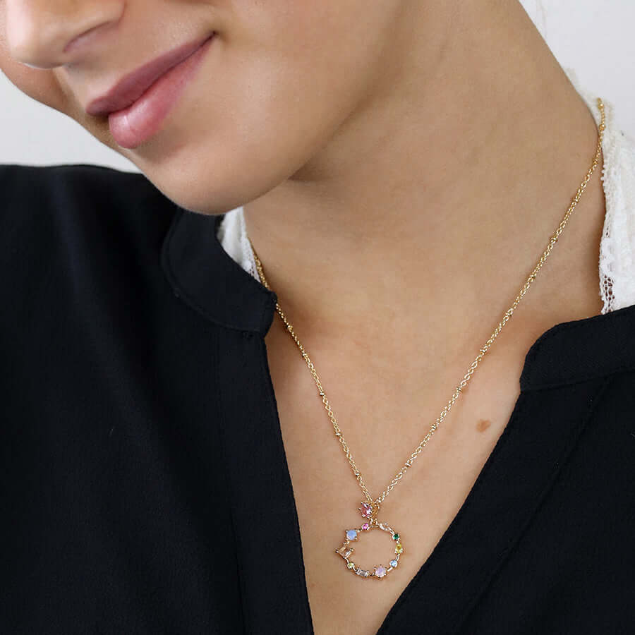 POM - Golden decorative circle necklace with mixed crystals