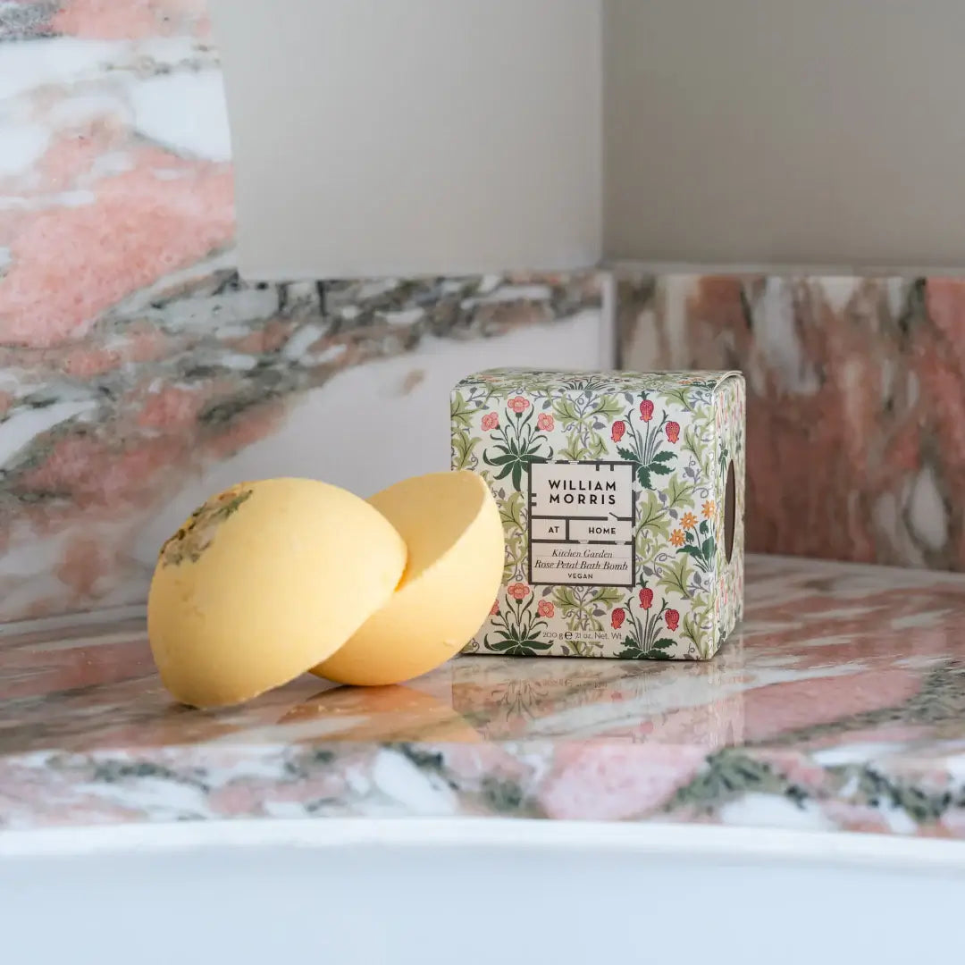 William Morris Kitchen Garden - Bath Bomb