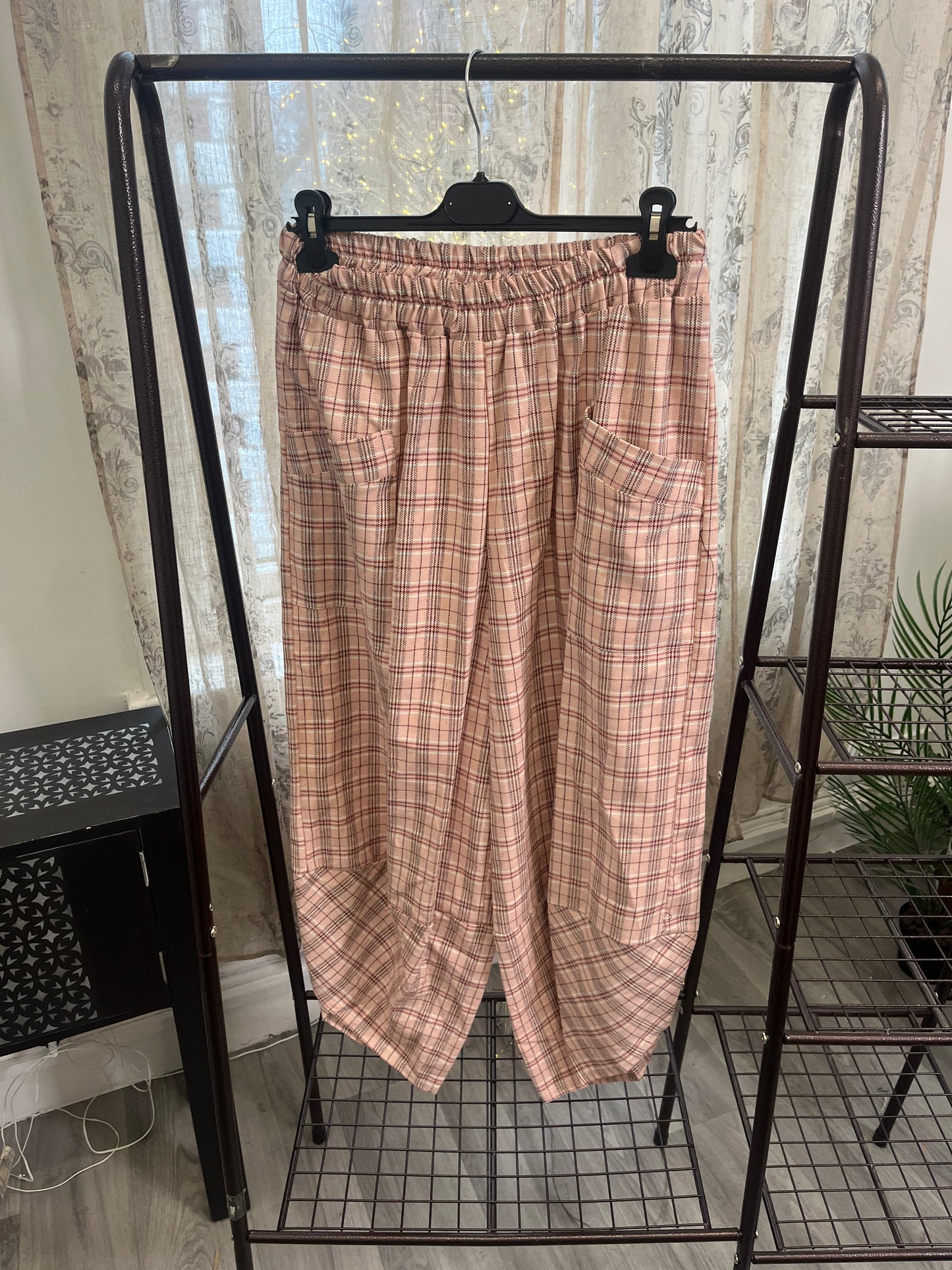 Vienna Plaid Tulip Style Barrel Trousers