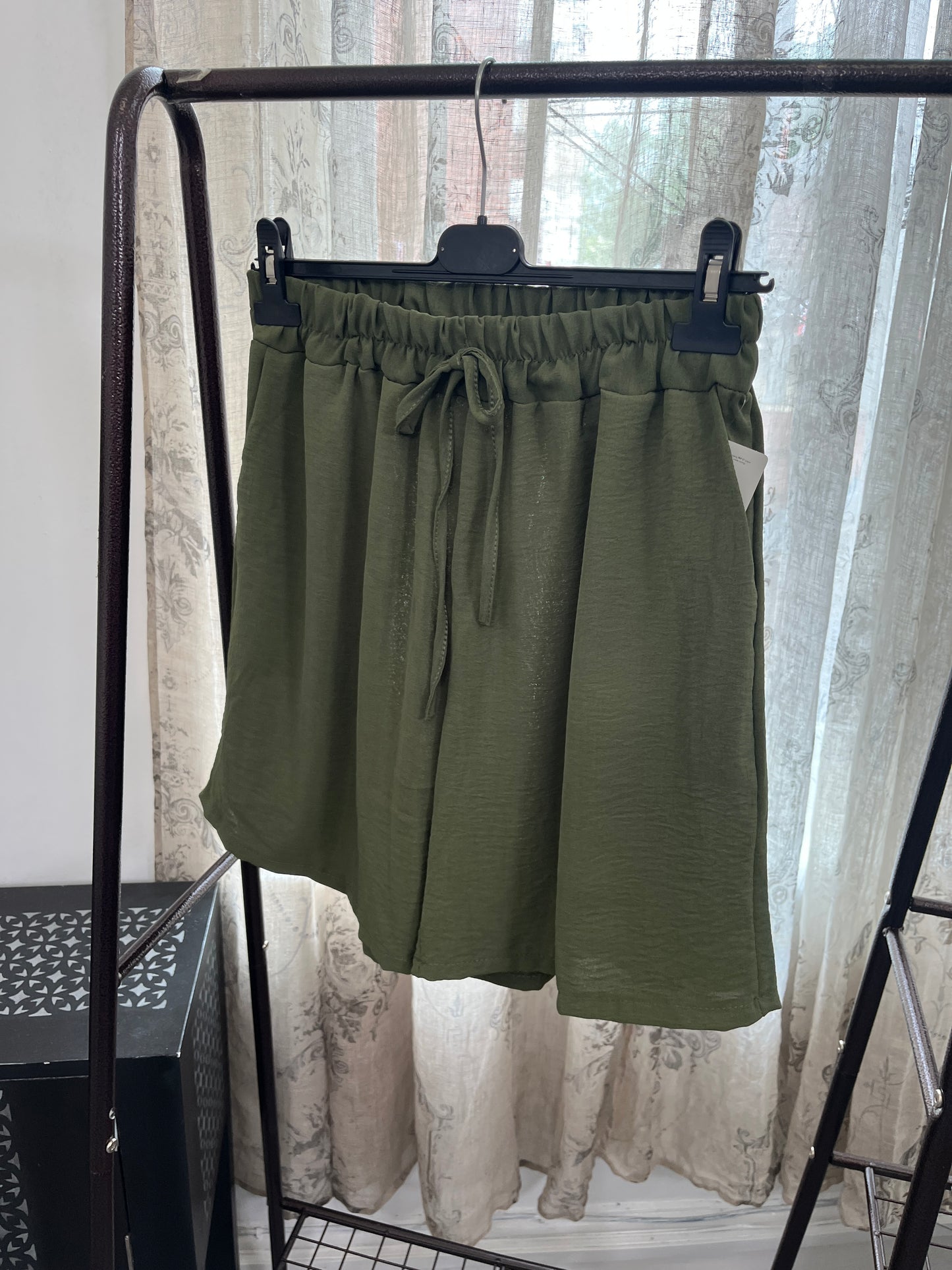 Plain Elegant Floaty Shorts