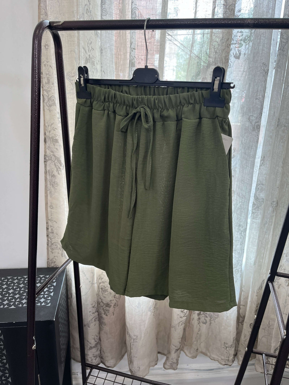 Plain Elegant Floaty Shorts