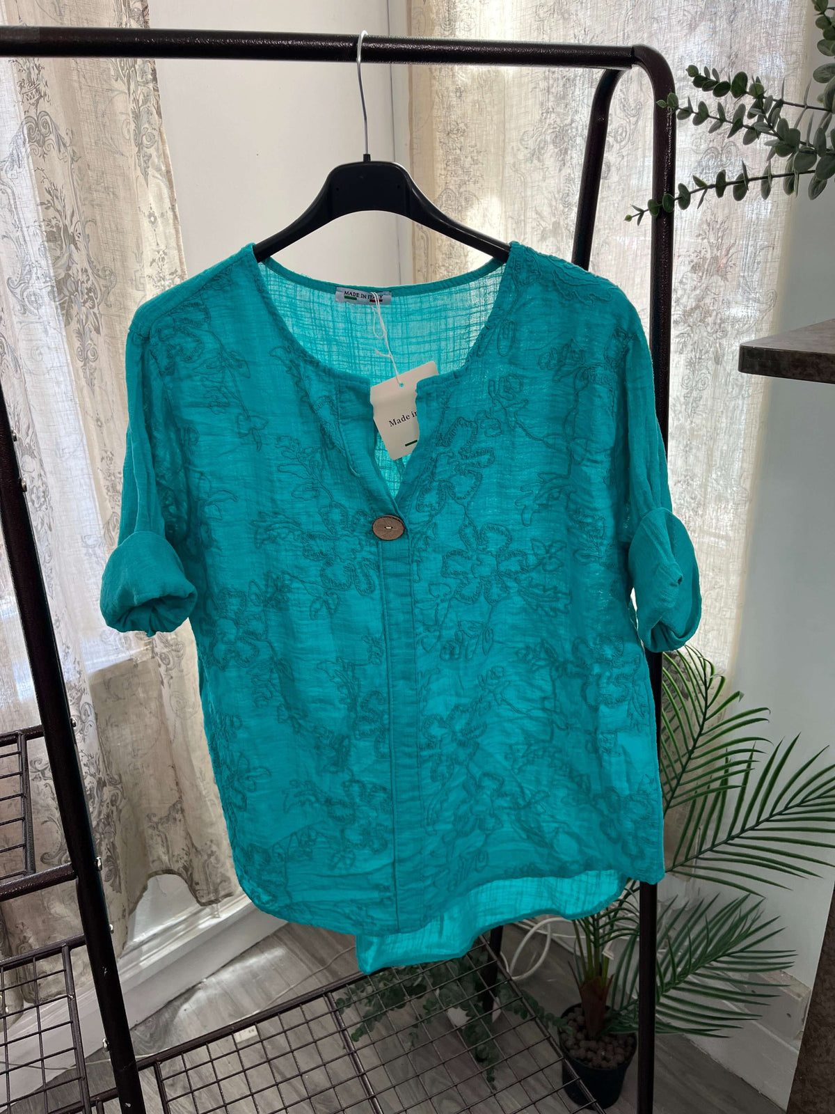 Amelia Floral Embroidered One Button Boxy Blouse
