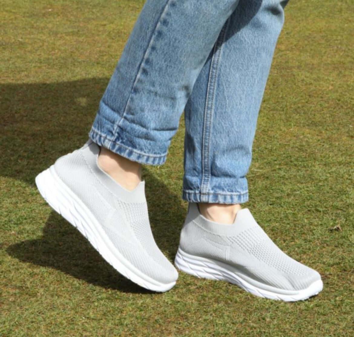 Cosmo Slip on elasticated trainer pump