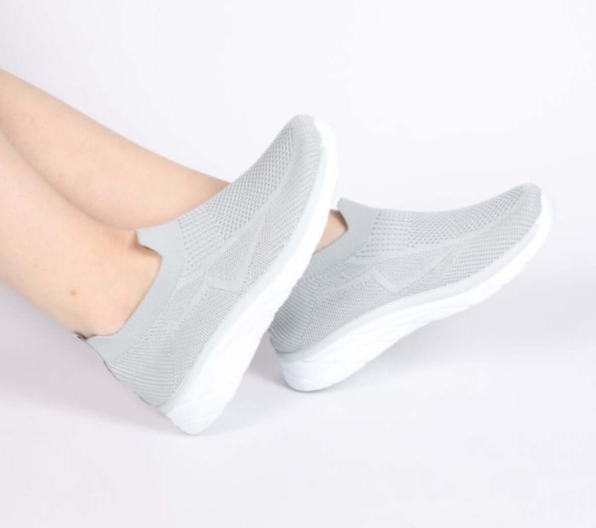 Cosmo Slip on elasticated trainer pump