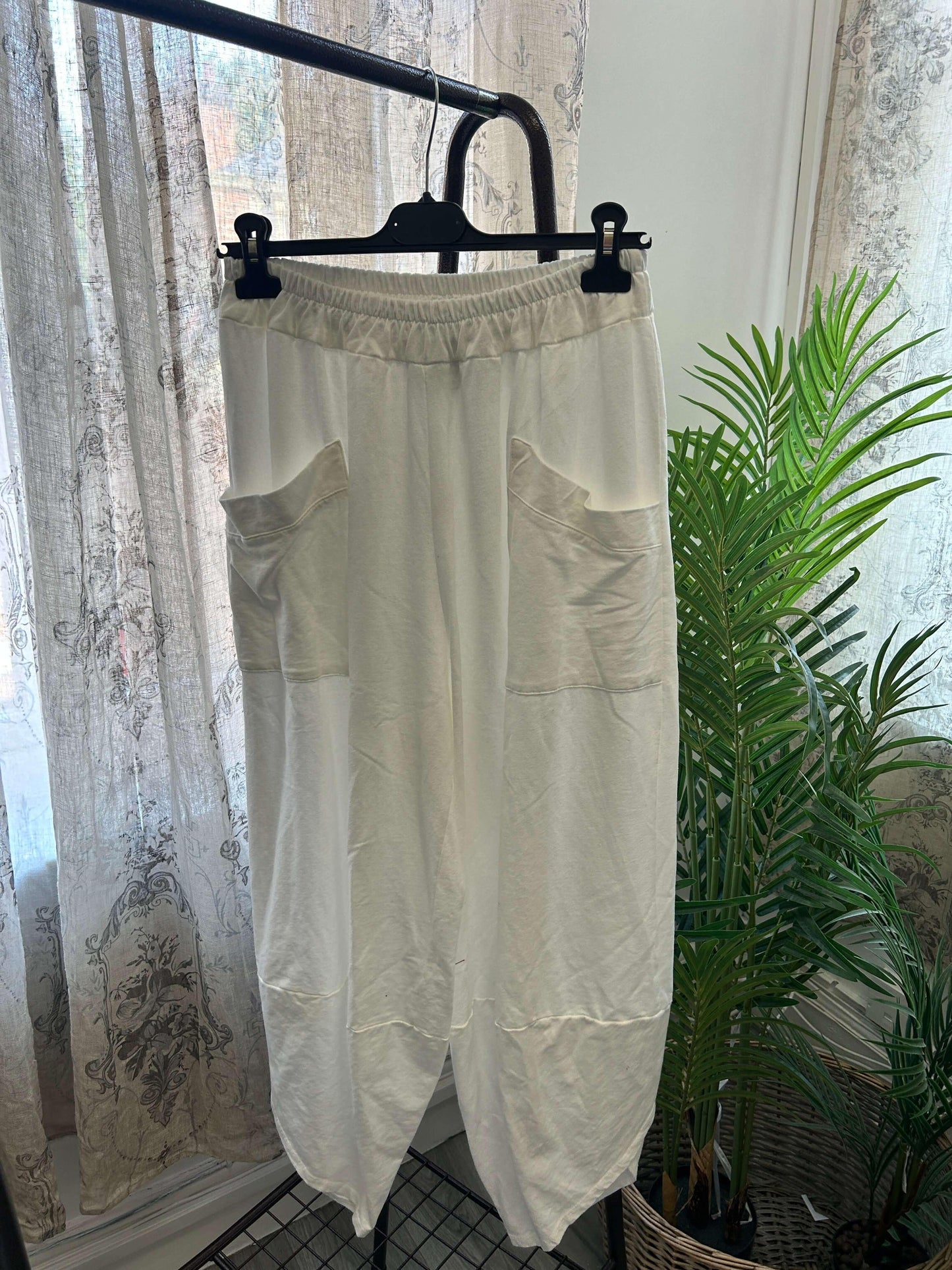 Vienna Cropped Elasticated Waist Jersey Jogger