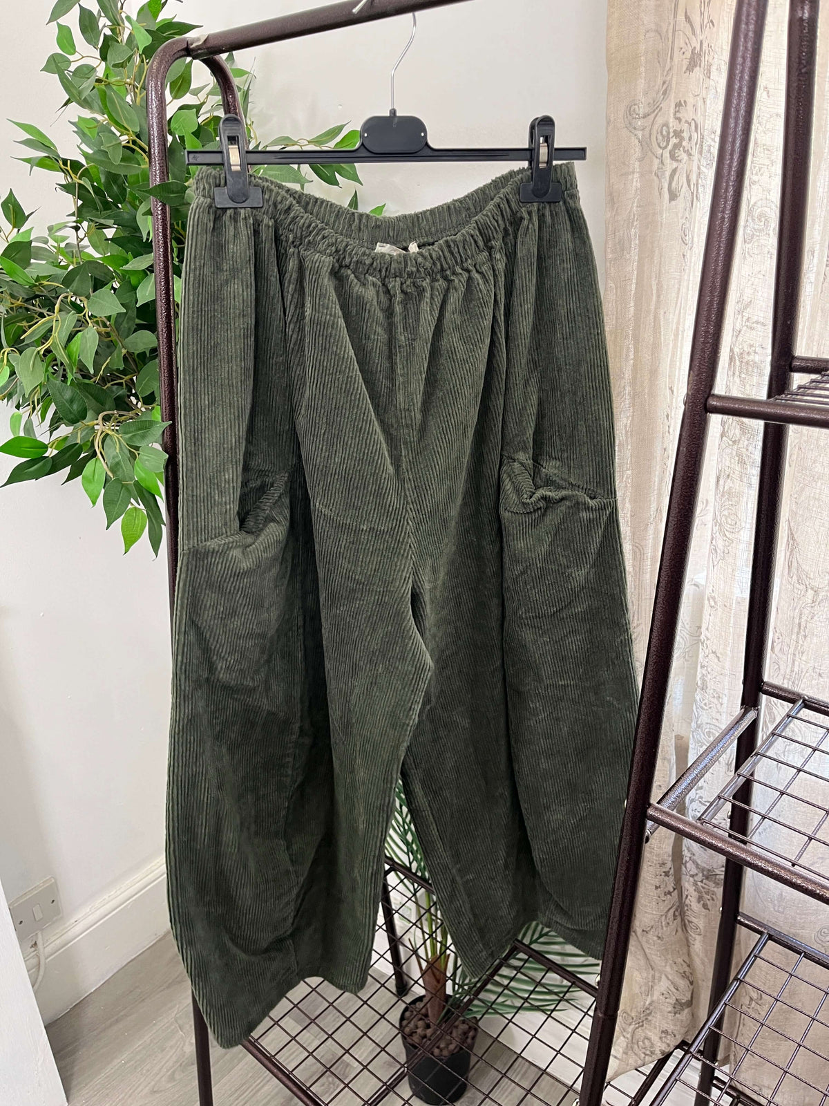 Jumbo Cord Ladies Barrel Trouser
