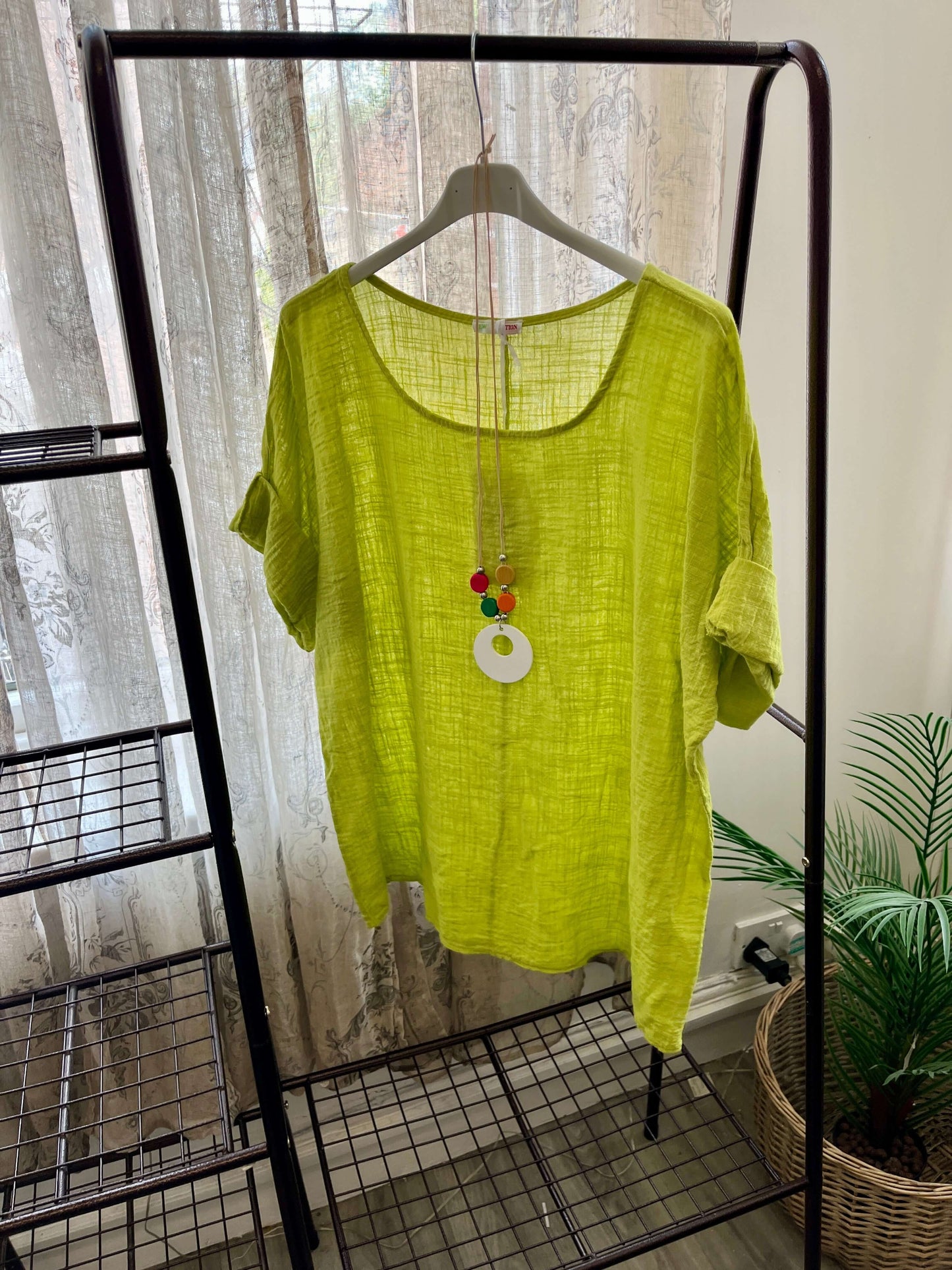 Sofia Ladies Linen Box Top With Necklace