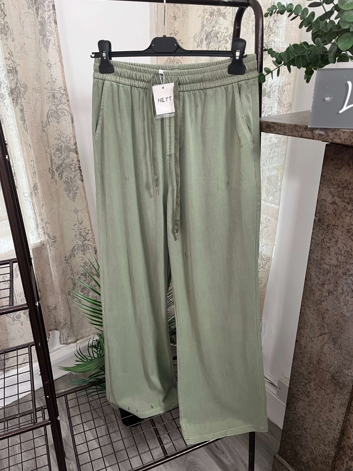 Elasticated Waist Chino Straight Leg Jean