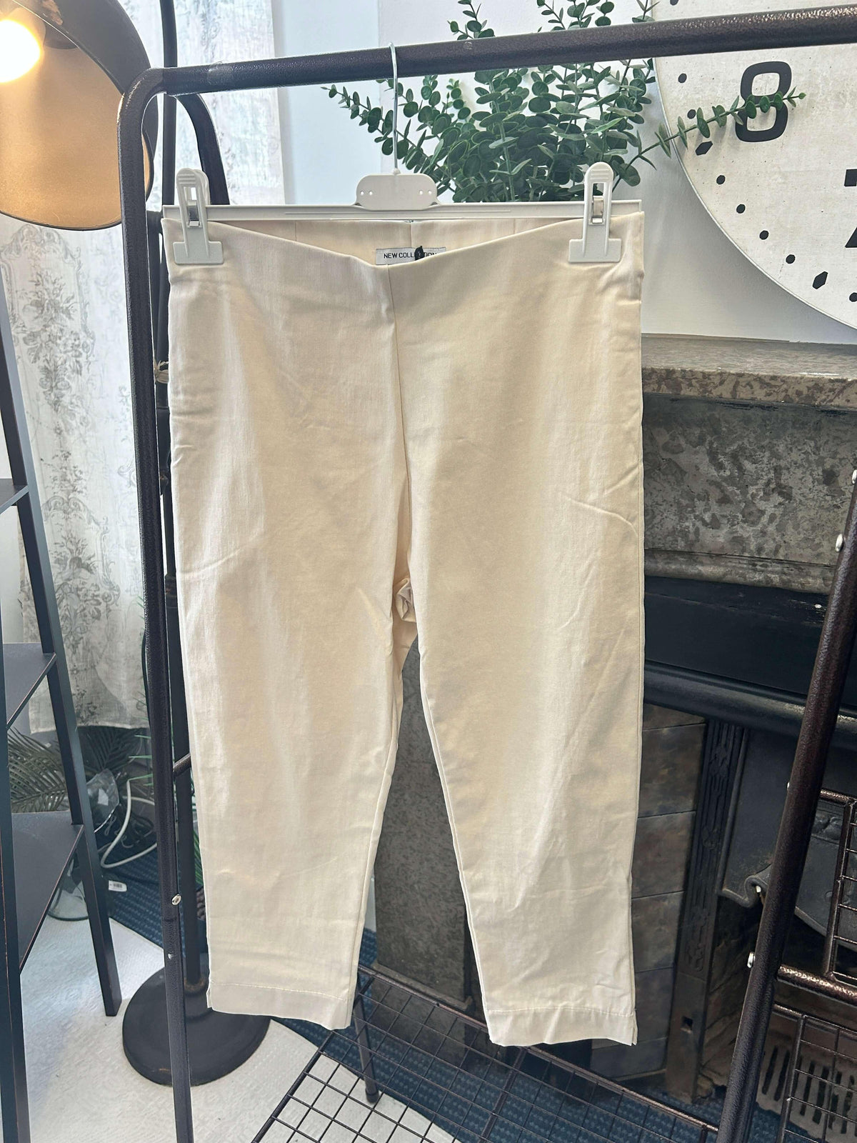 Yvette darted seamless Capri Pants