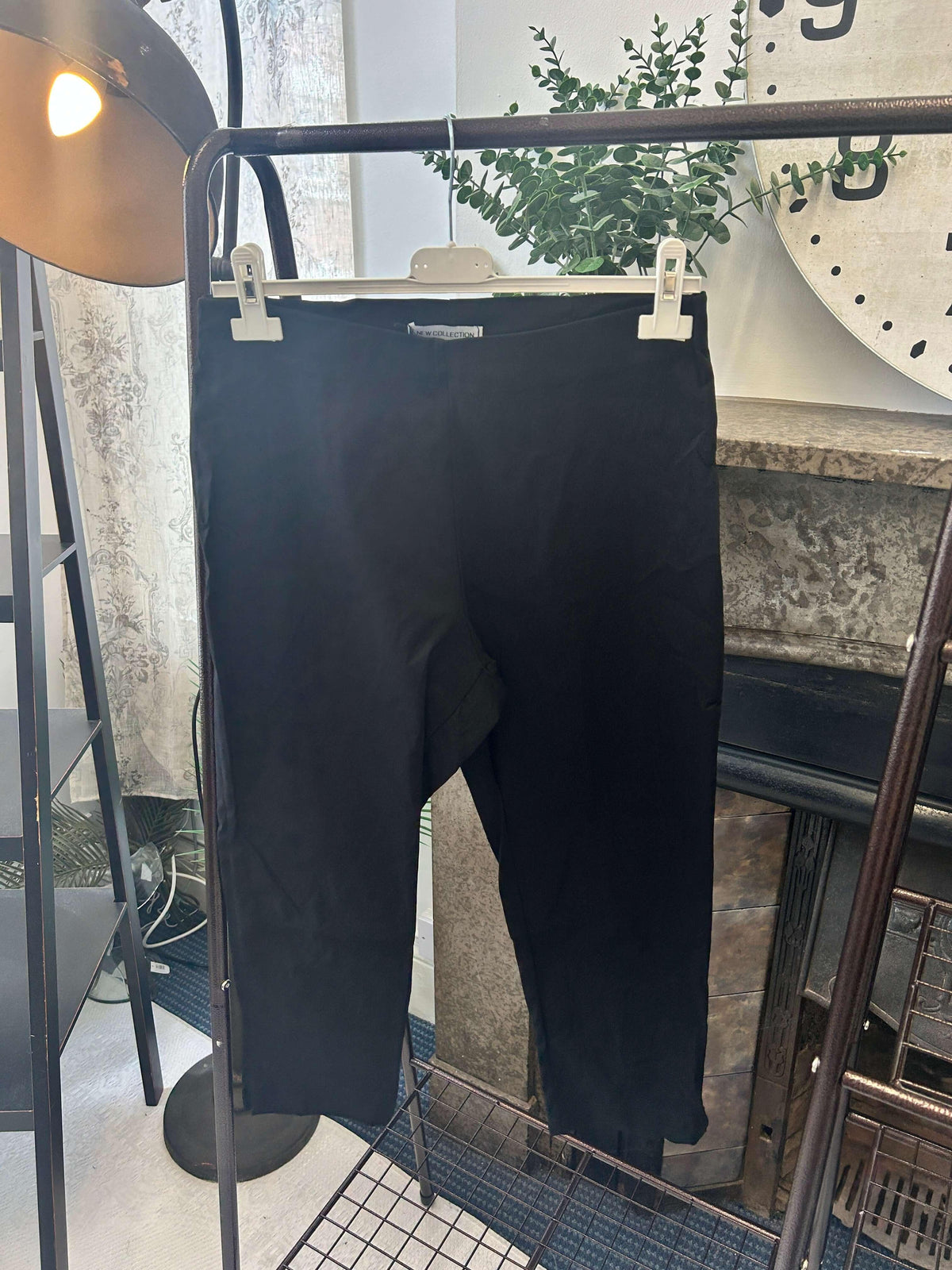Yvette darted seamless Capri Pants