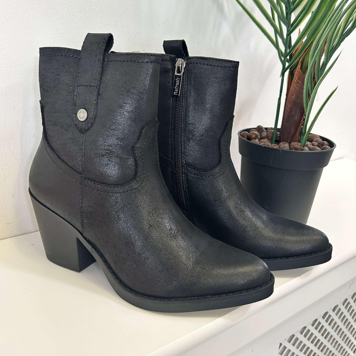 Refresh Black Pearlescent Cuban Cowboy Boots