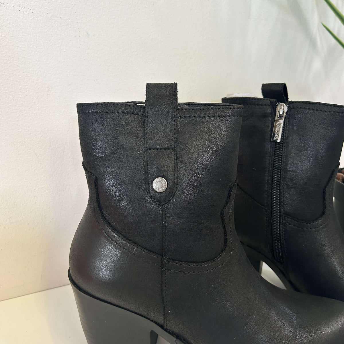 Refresh Black Pearlescent Cuban Cowboy Boots