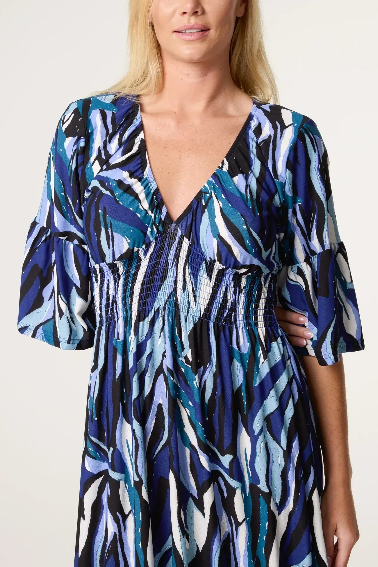 Abstract Stripe Stretch Empire Bust Maxi Dress