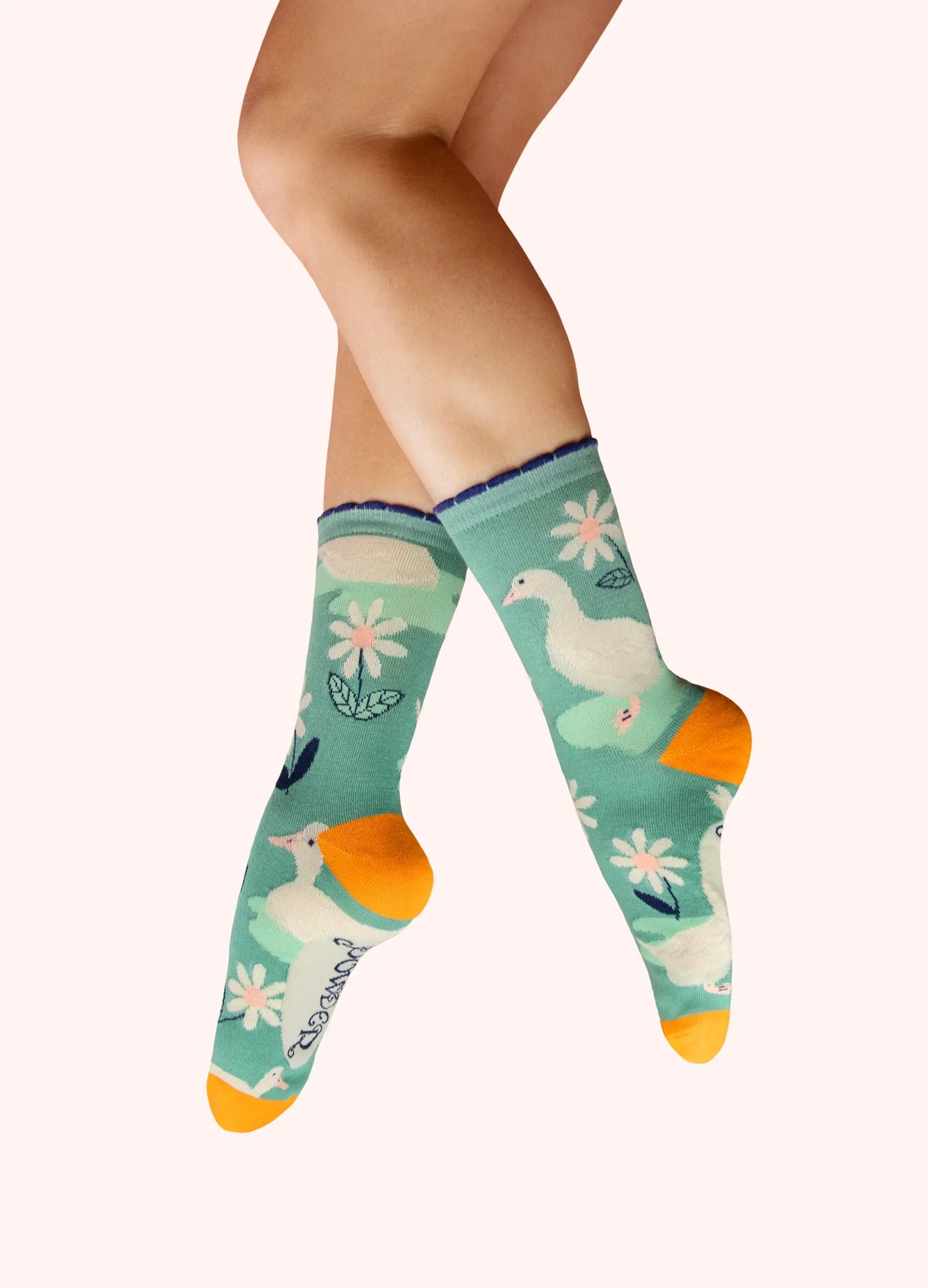Powder Design Ladies Ankle Socks - Daisy Ducks in Jade