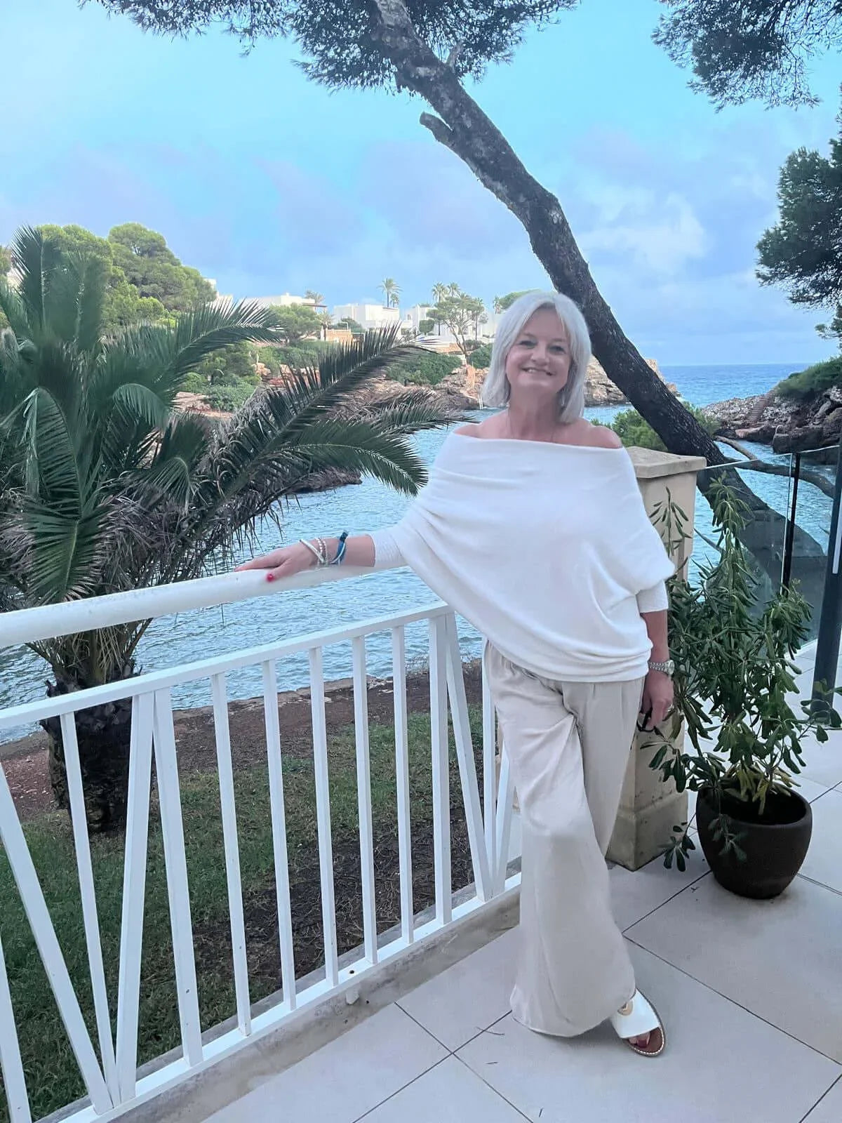 ladies tops, shirts, blouses, jumpers