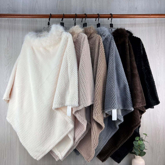 Ladies Faux Fur Collar Detail Fluffy Poncho