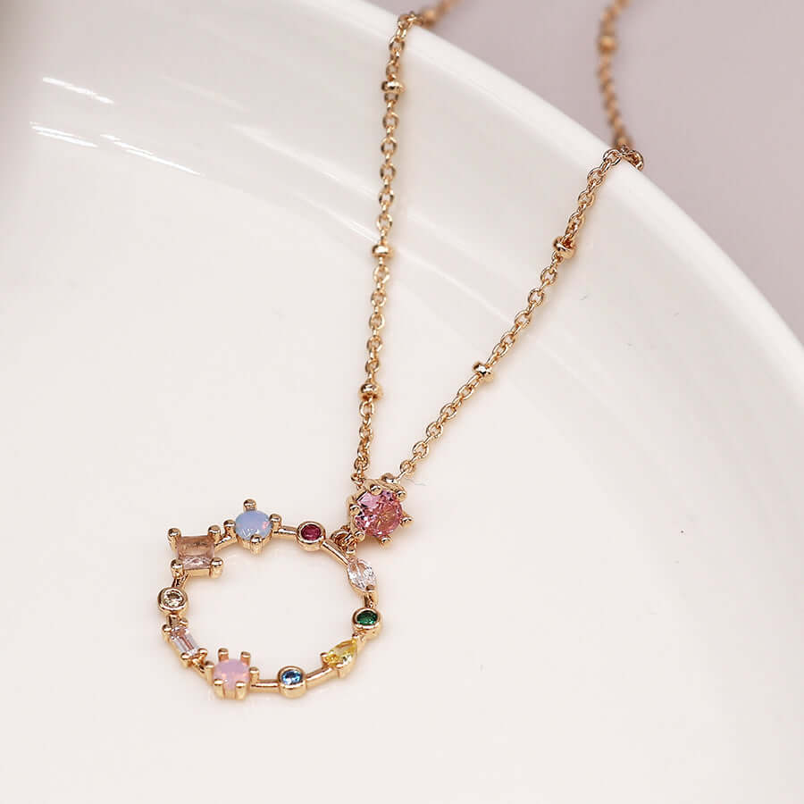 POM - Golden decorative circle necklace with mixed crystals