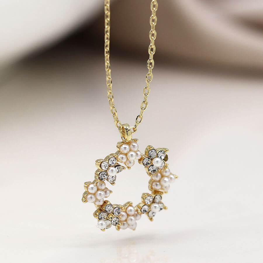 POM - Faux gold floral circle necklace with crystals and pearls