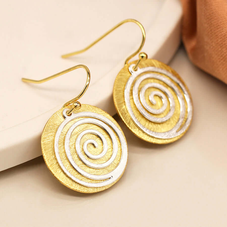 POM - Golden scratched disc and silver plated spiral earrings