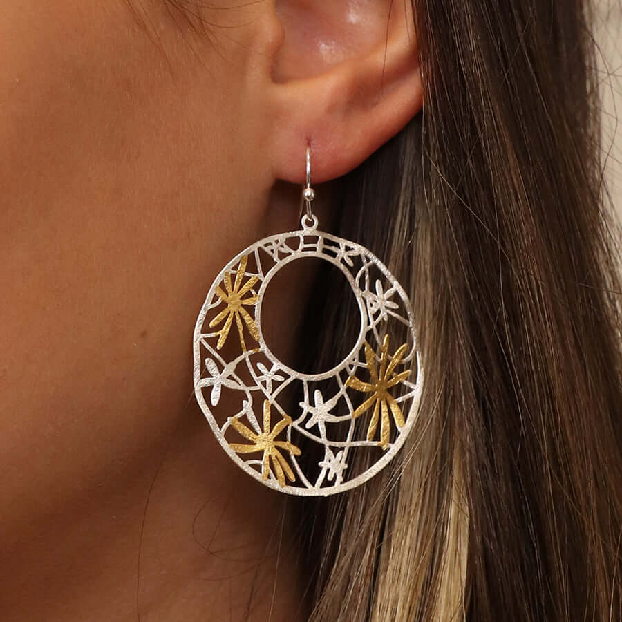 POM - Silver plated and golden irregular jali floral earrings