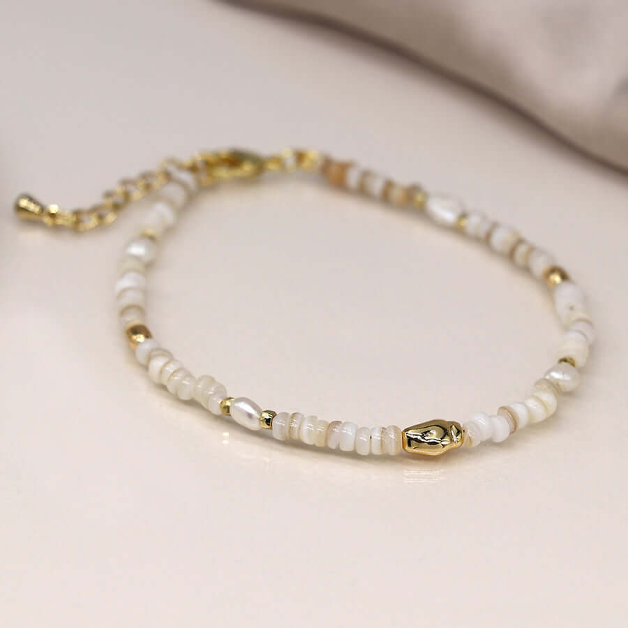 POM - Seed pearl and faux gold beads bracelet