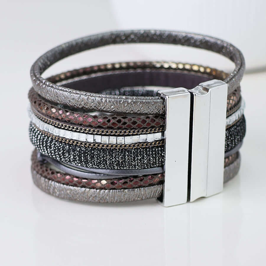 POM925 - Grey textures and crystal beads multistrand bracelet