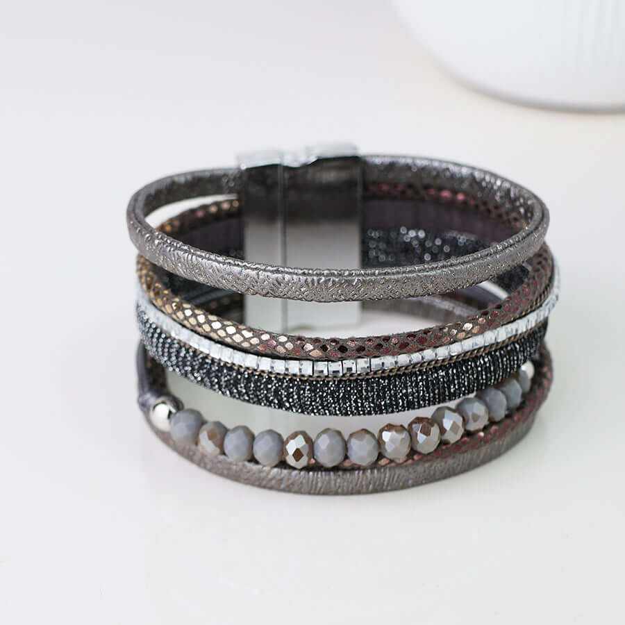 POM925 - Grey textures and crystal beads multistrand bracelet
