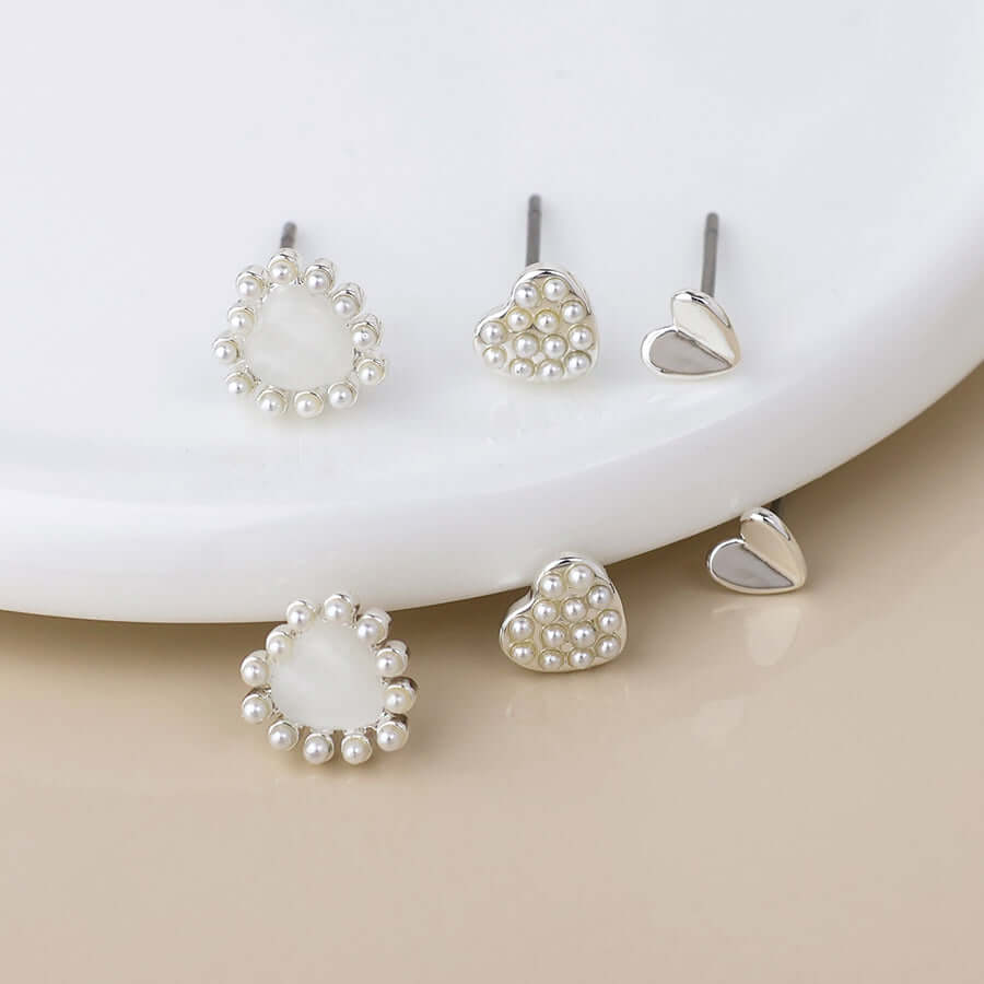 POM925 - Silver plated triple heart and pearl stud earring set