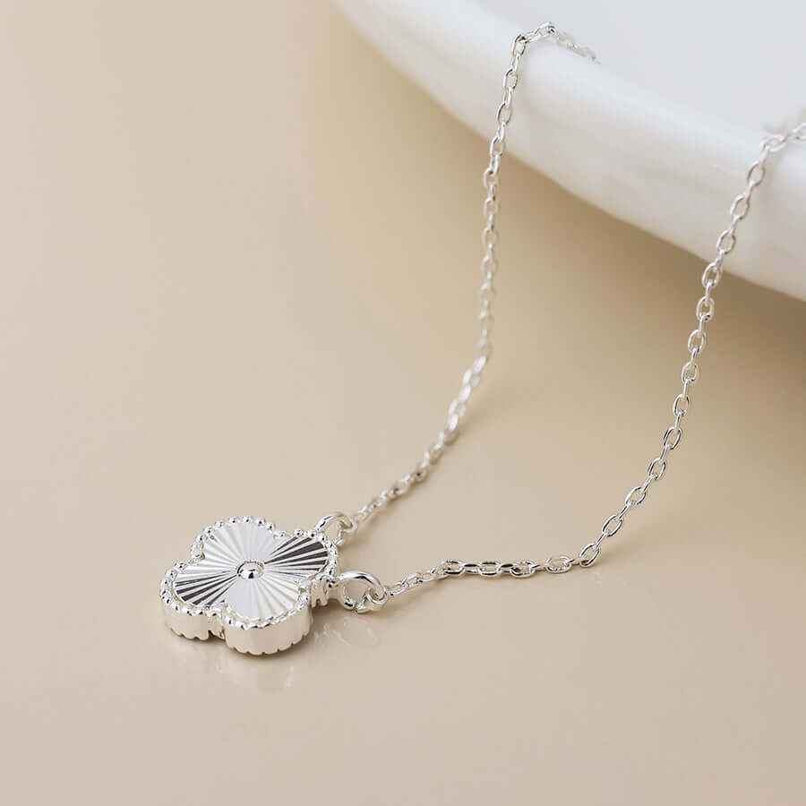 POM925 - Silver plated quatrefoil necklace