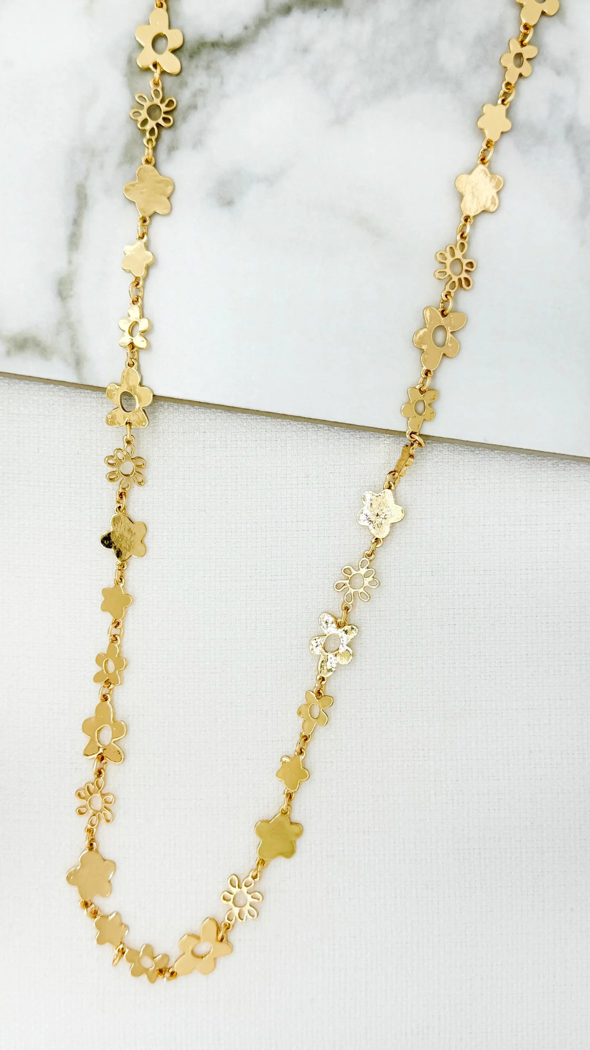 Envy Jewellery - Long gold daisy necklace