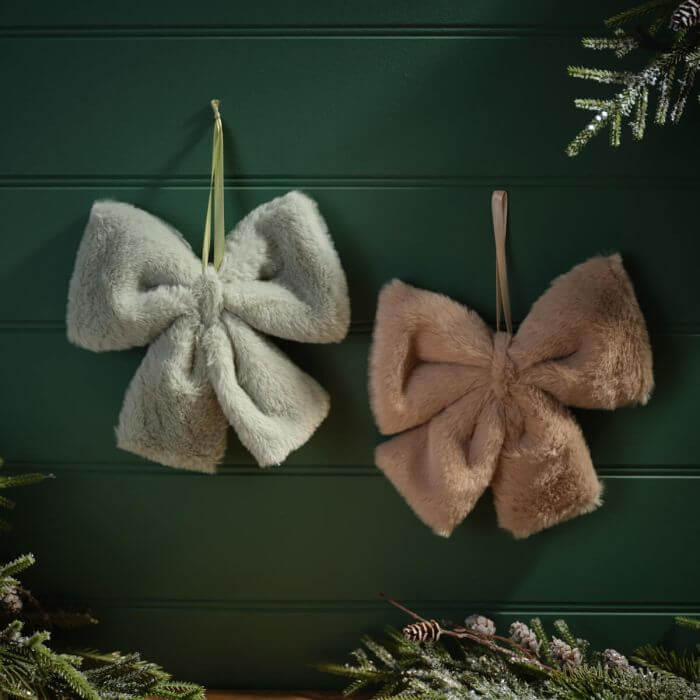 Evergreen Faux Fur 2 Asstd Small Hanging Bow