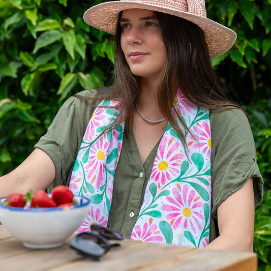 POM925 - Pink and jade daisy print scarf
