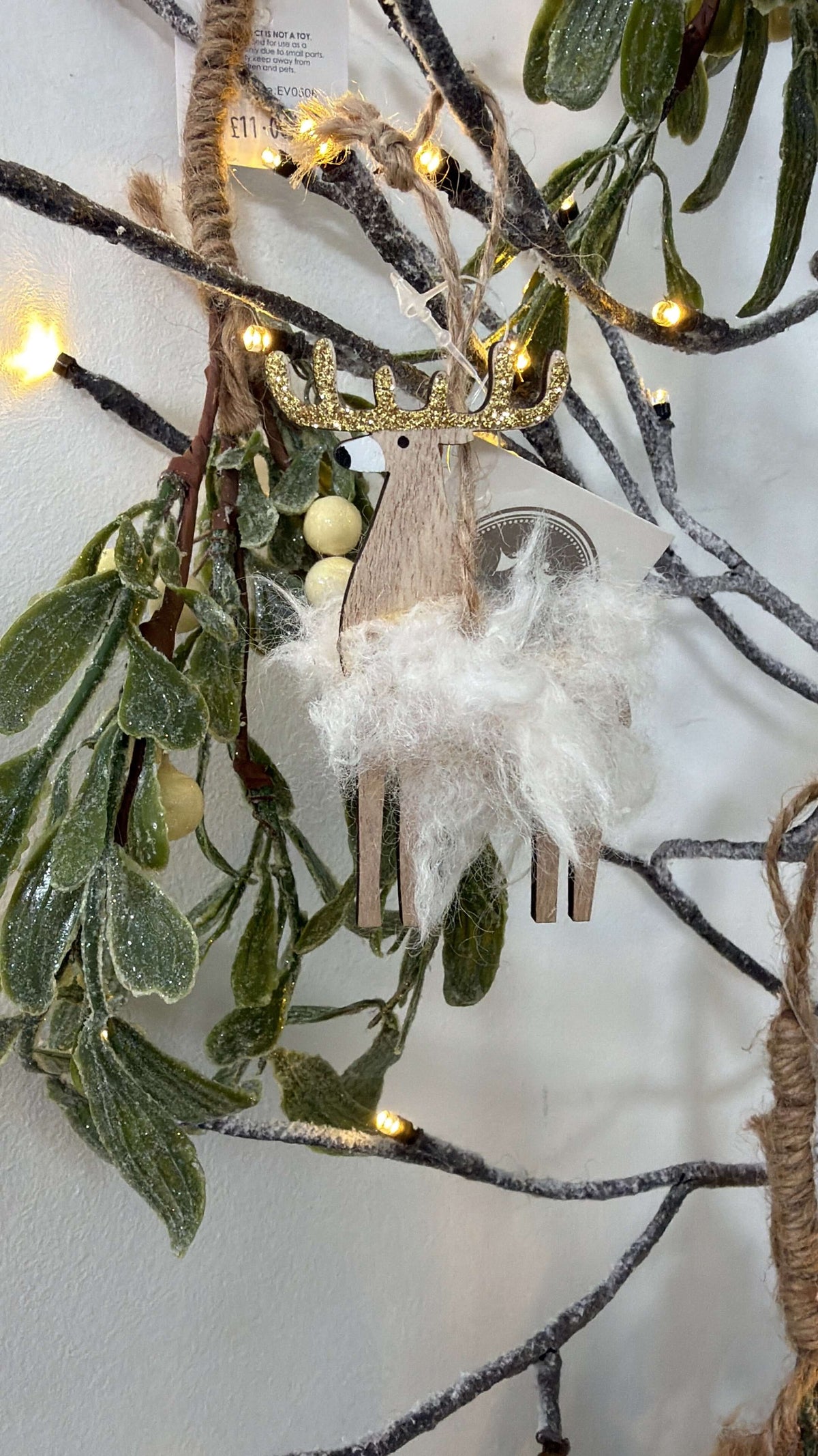 Small Wooden Hanging Reindeer Decoration