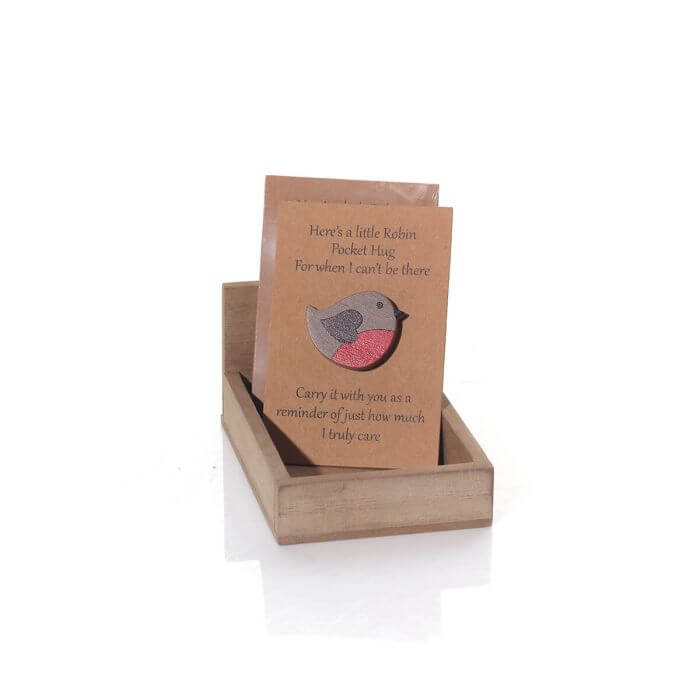 Heres a little Robin Carded Wood Pocket Hug with Tray