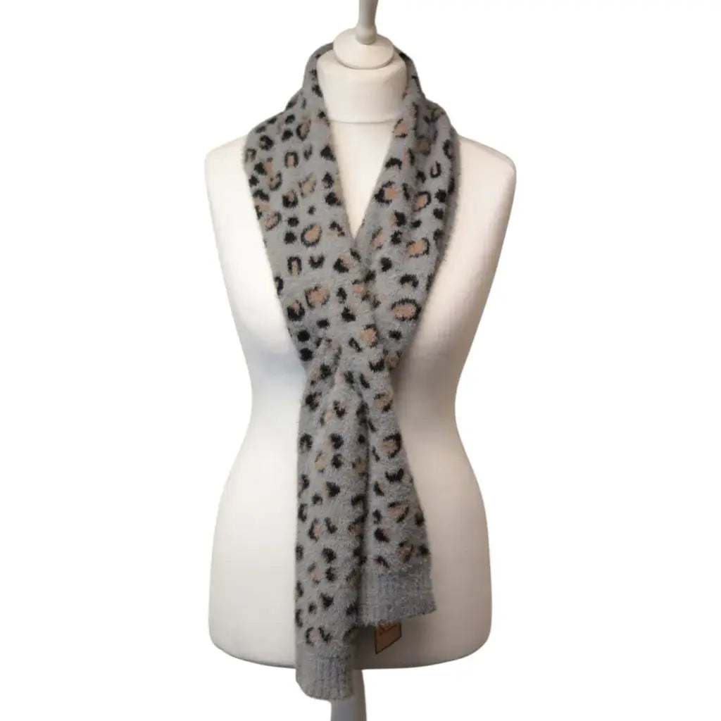 Jess & Lou - Leopard Fluffy Pull Through Scarf