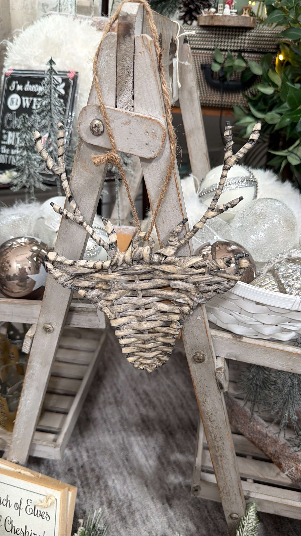 Wicker Hanging Small Reindeer Head