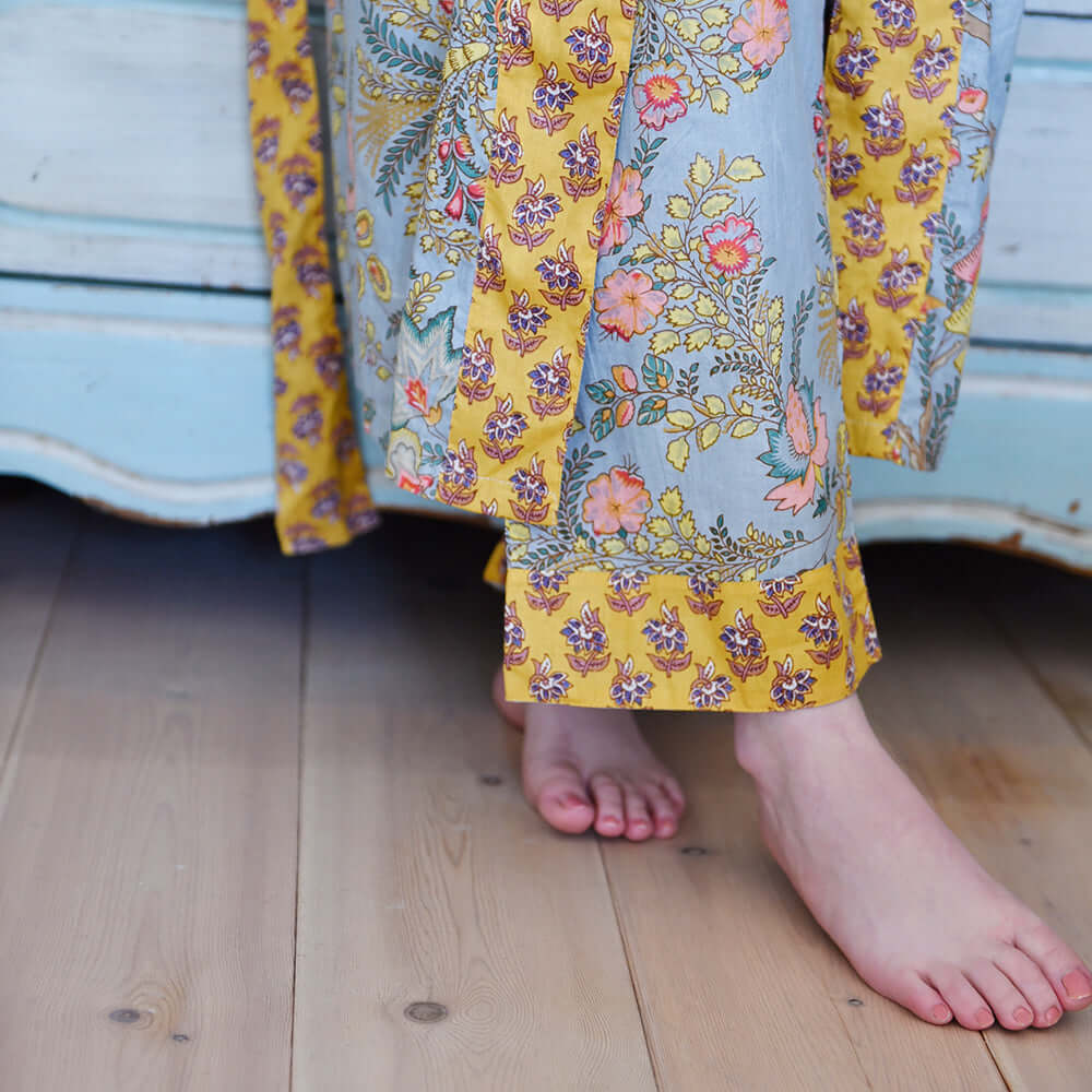 Powellcraft - Grey, Coral & Mustard Floral Print Dressing Gown