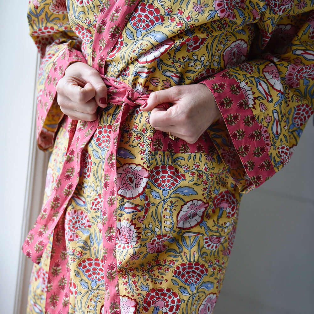 Powellcraft - Yellow & Pink Carnation Print Dressing Gown