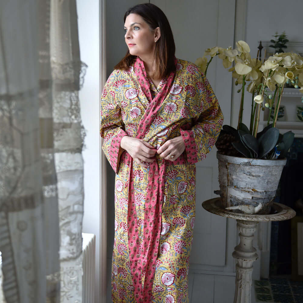 Powellcraft - Yellow & Pink Carnation Print Dressing Gown