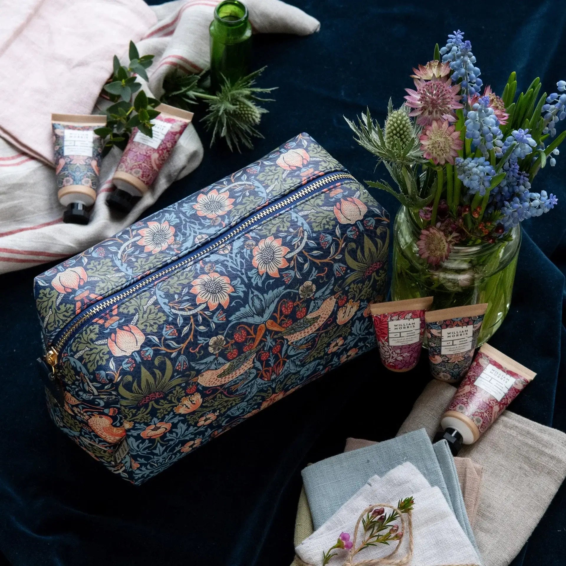 William Morris Strawberry Thief Large Wash Bag
