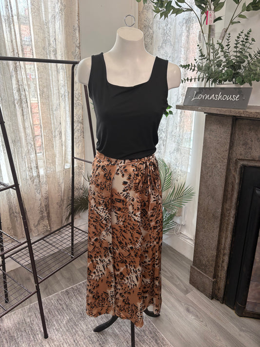Lornashouse Exclusive by Annabelle - Animal Print Midi Skirt