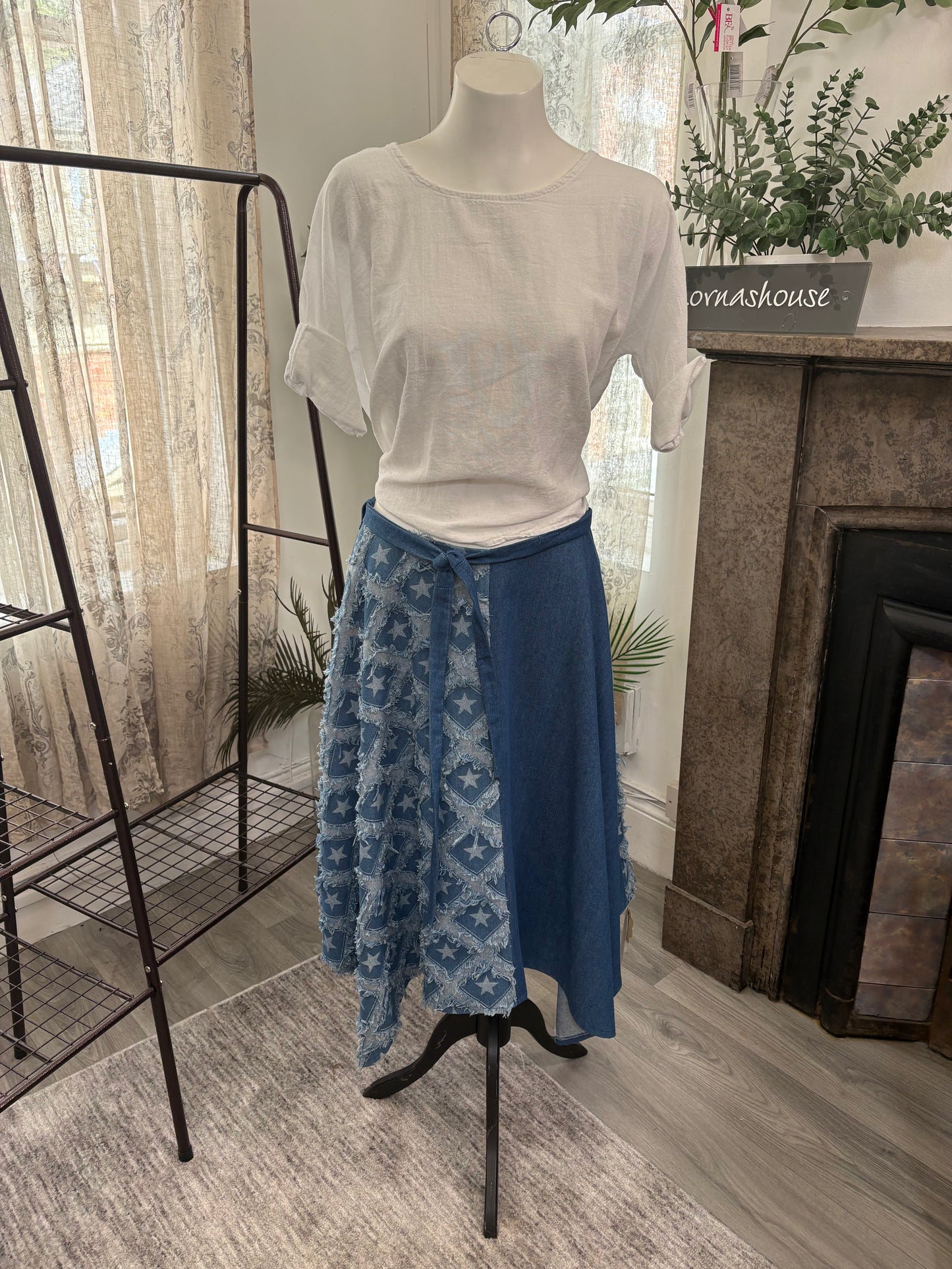 Lornashouse Exclusive by Annabelle - Split Denim Star Detail Midi Skirt