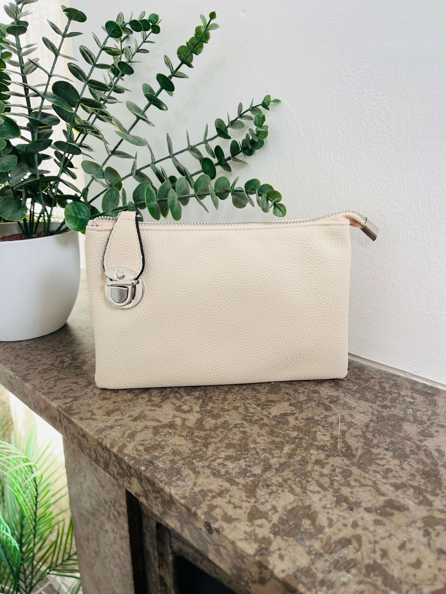 Ladies Silver Buckle Clutch Bag (13 colours)