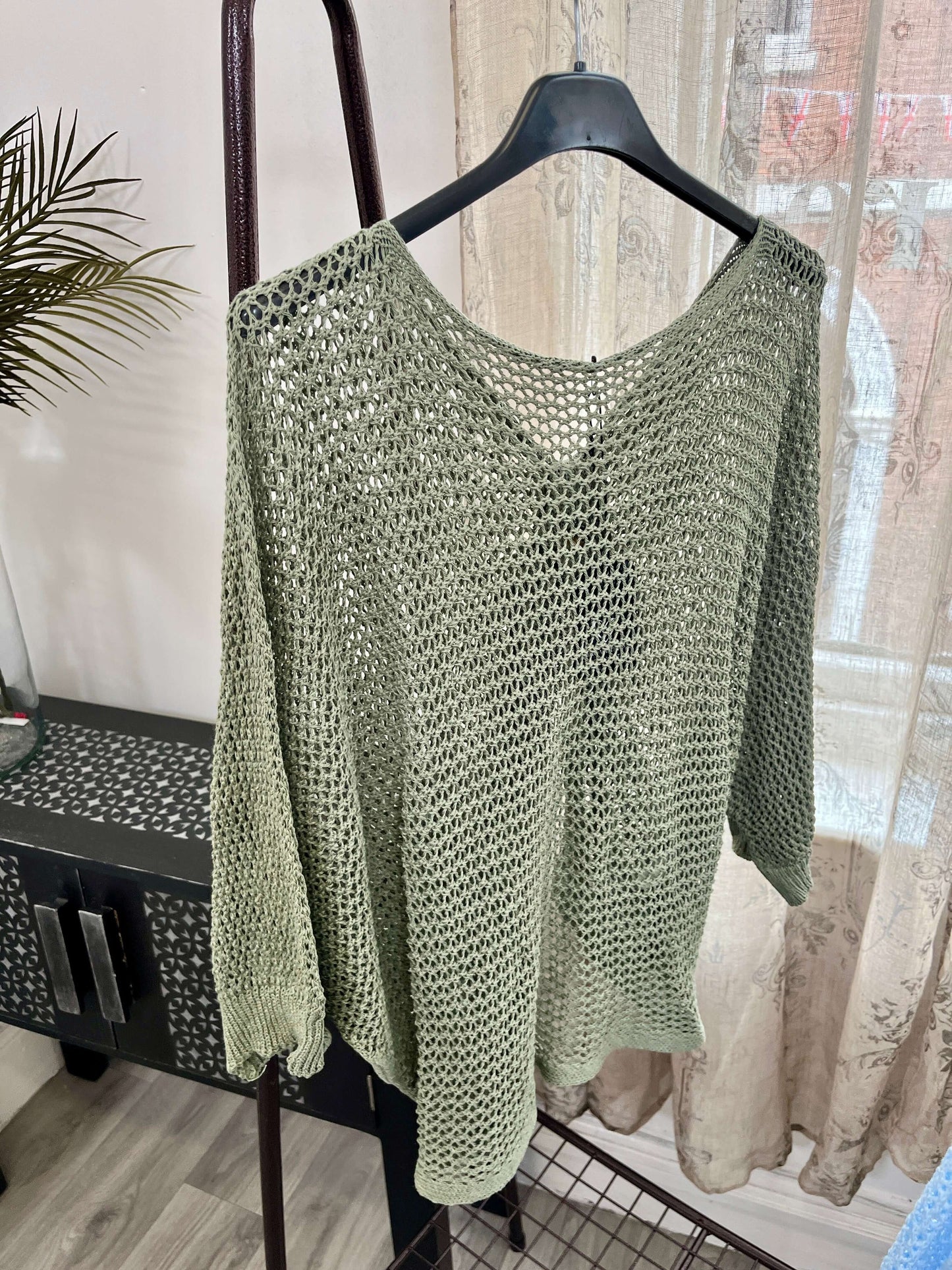 Chloe Loose Wave Drop Down Top