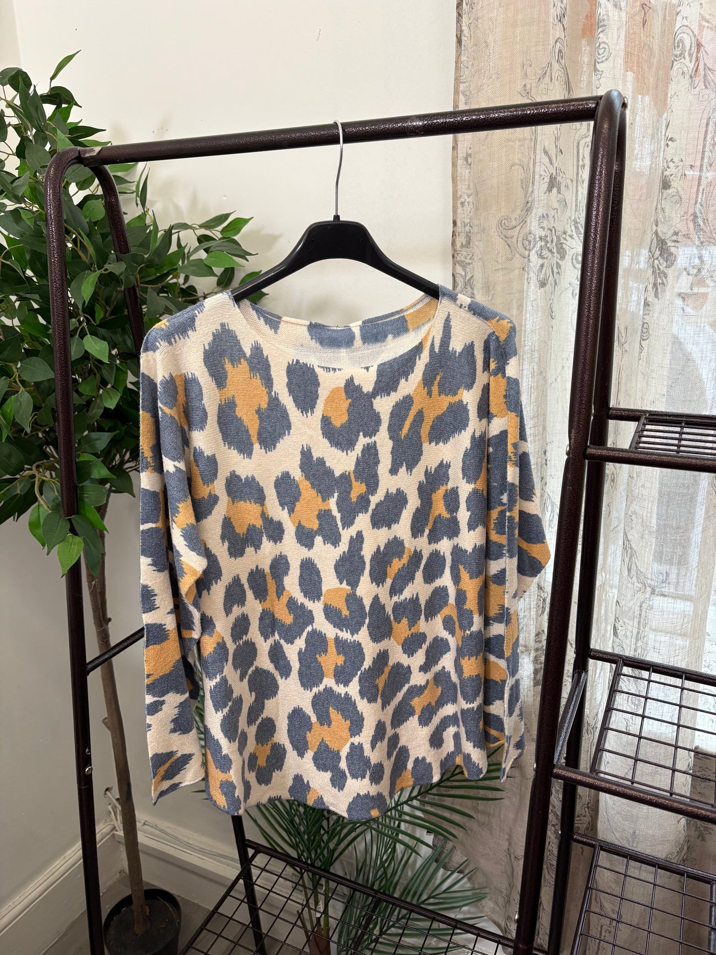 Leopard Print Round Neck Jumper