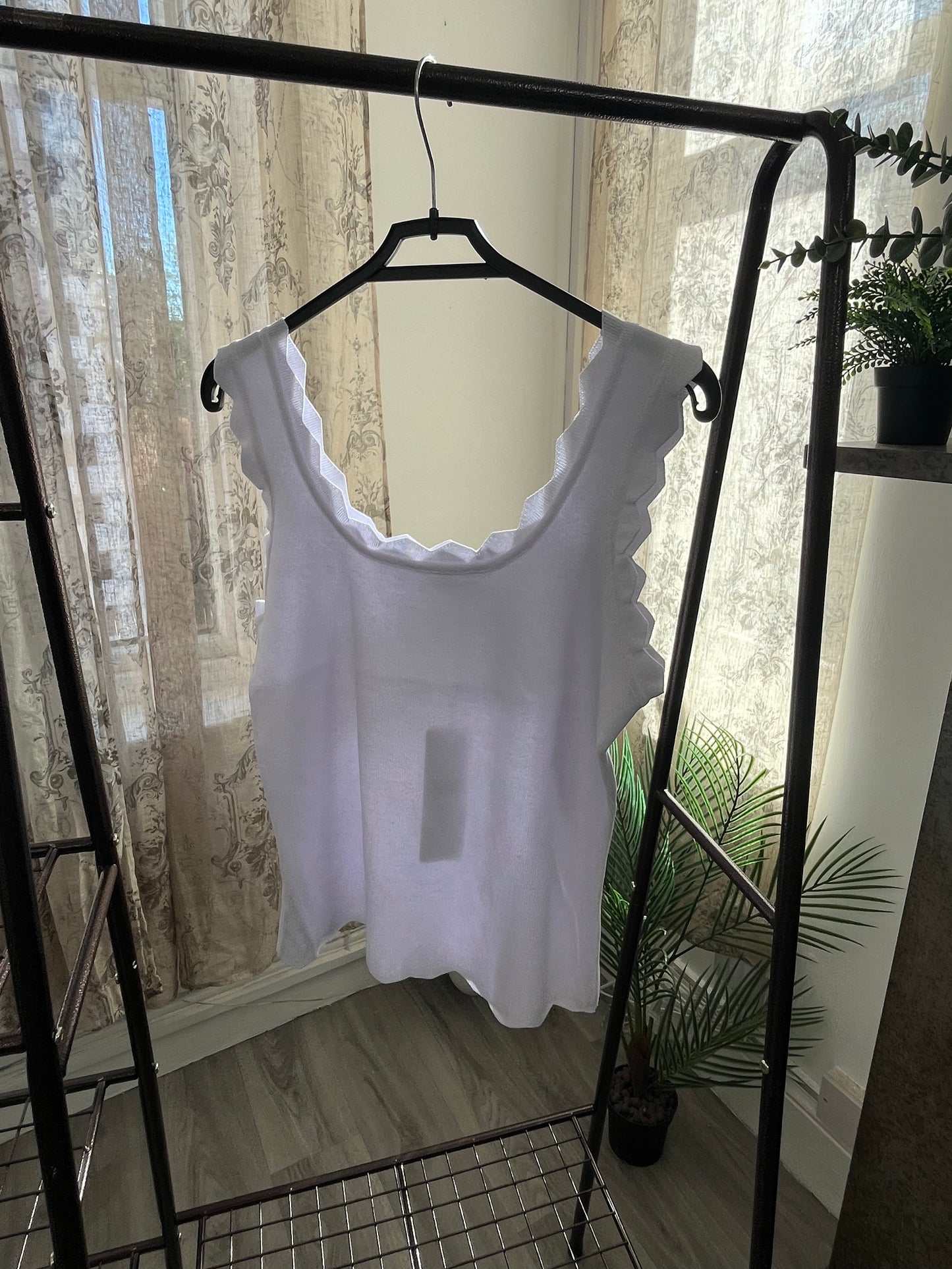 Scallop Edge Vest Top