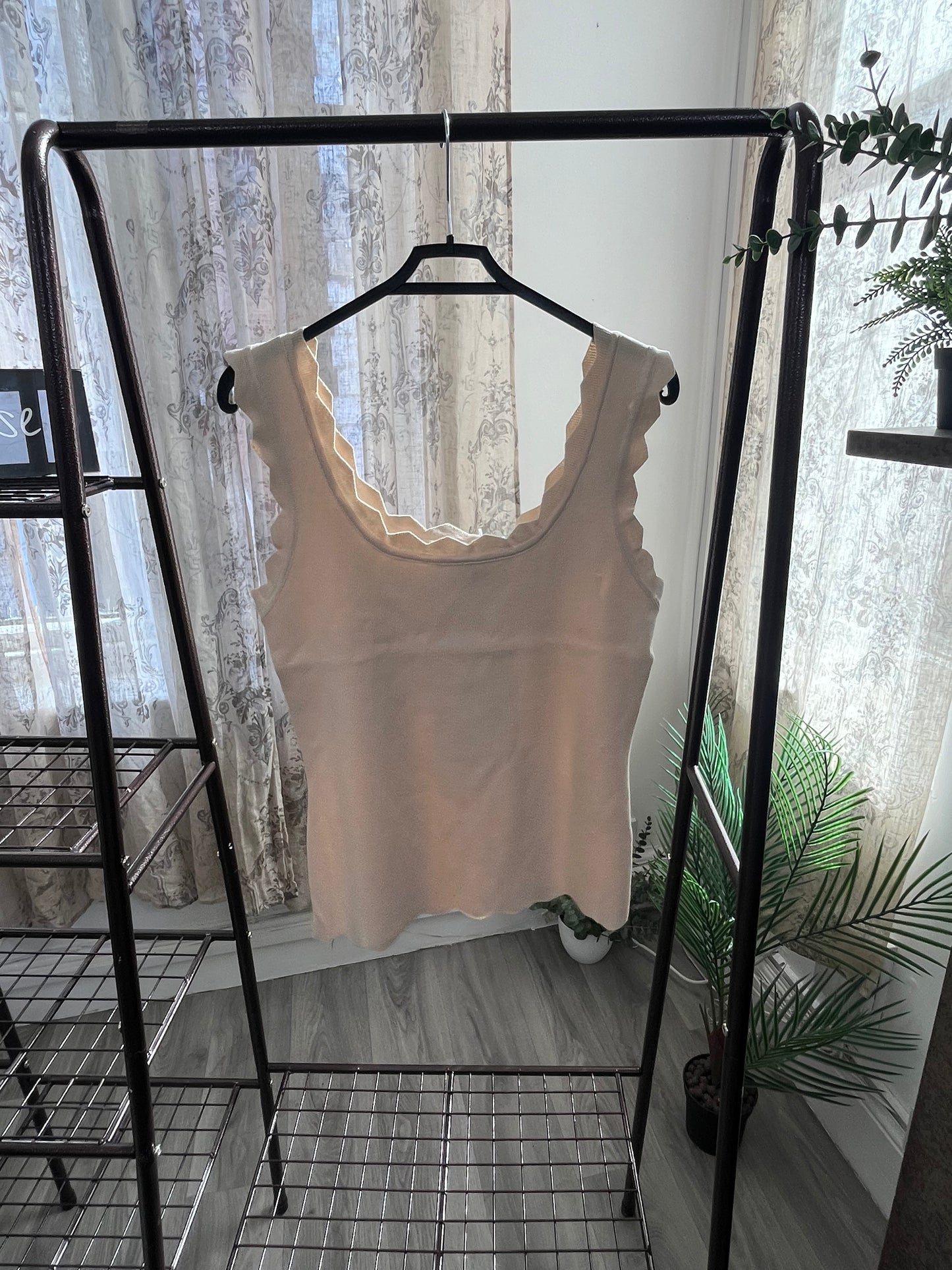 Scallop Edge Vest Top