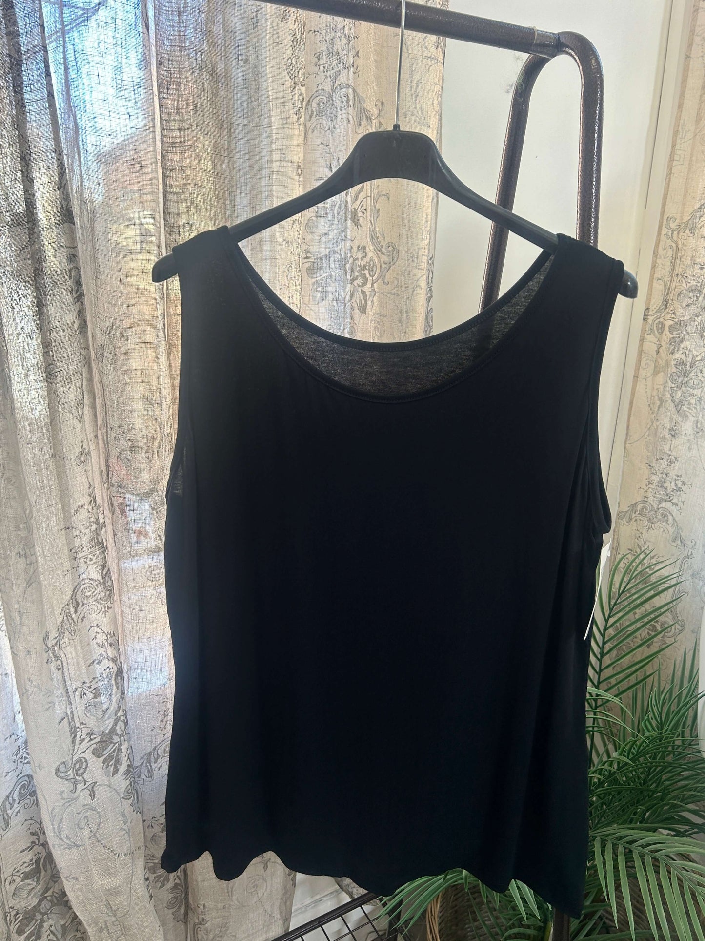 Lightweight Round Neck Layering Vest Top