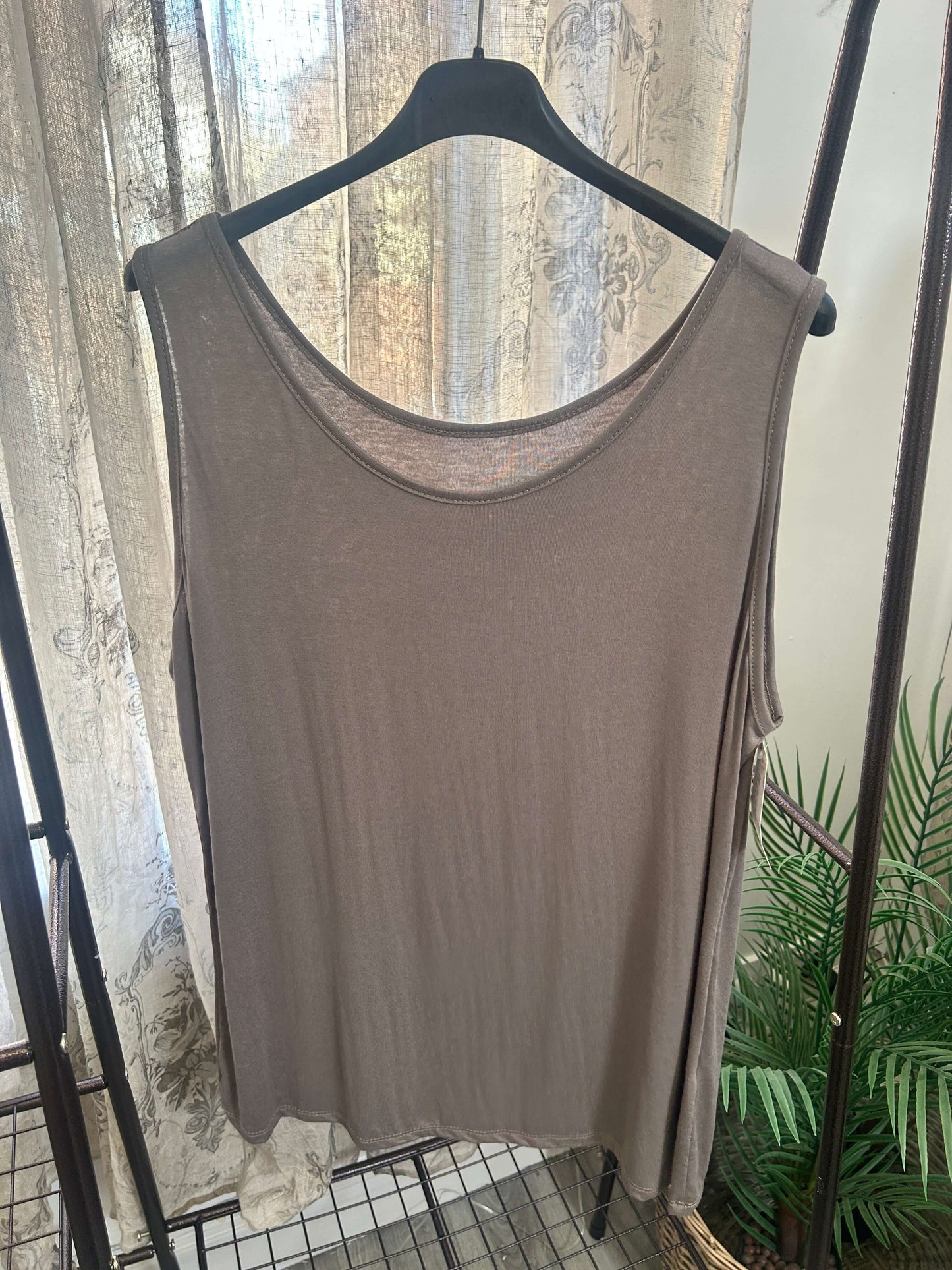 Lightweight Round Neck Layering Vest Top